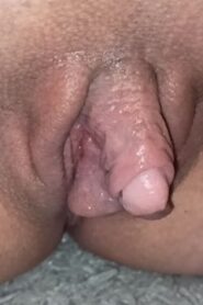 Watch – I like to masturbate my big clit several times a day