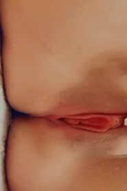 Watch – Sexy Pussy Rubs 🔥