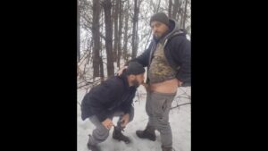 Watch – Sucking Dick on a Forest Trail