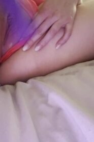 Watch – Teacher gets wet and creamy