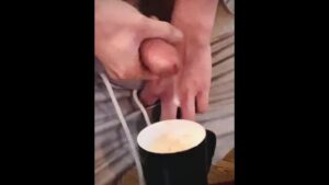 Watch – Extra frothy coffee