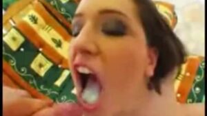 Watch – Brunette takes anice cumshot in her mouth after some hot sex