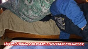 Watch – girl stinky face farting