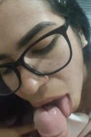 Watch – LATINA DANDO RICO ORAL