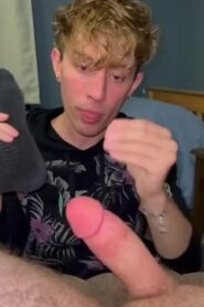 Watch – Good Foot Twink