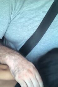 Watch – I suck the Uber driver’s cock in exchange for money