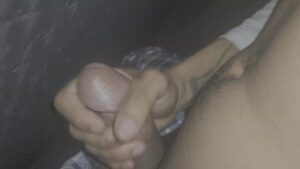 Watch – Big scary dick cumming