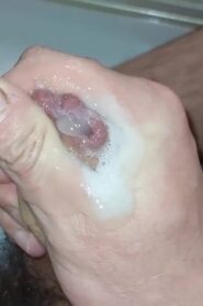 Watch – He quickly jerked off while taking a shower.