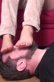 Watch – stinky feet smelling