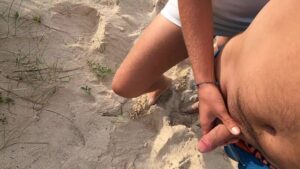 Watch – I hold my friend’s cock I piss it to the public beach