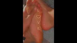 Watch – Sexy feet modeling