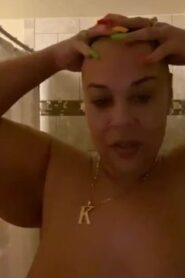 Watch – Redbone Shaking them fat ass Titties